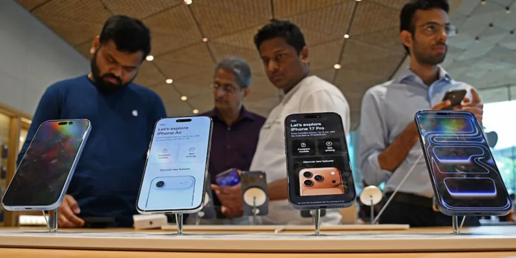 India tells smartphone makers to put state-run cyber safety app on new devices