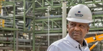 Dangote refinery slashes petrol price to N699 per litre