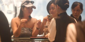 Kering Joins Investors Betting on China’s Gold Jewellery Boom