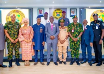 Governor Sanwo-Olu gifts N100m and  apartments to Nigerian Legion