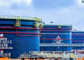 Dangote Refinery Weighs Sales Restrictions to Petrol Importers Over Quality Concerns