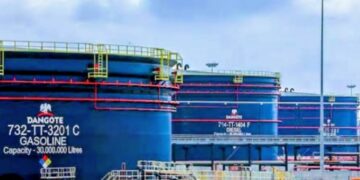 Dangote Refinery Weighs Sales Restrictions to Petrol Importers Over Quality Concerns