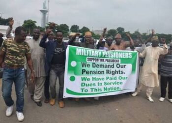 Security Tightened at Defence Ministry as Retired Military Officers Protest