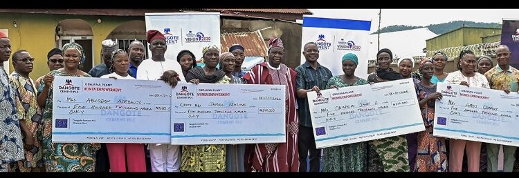 Dangote Cement Obajana Awards Scholarships, Empowers Farmers, Market Women At Jakura Community